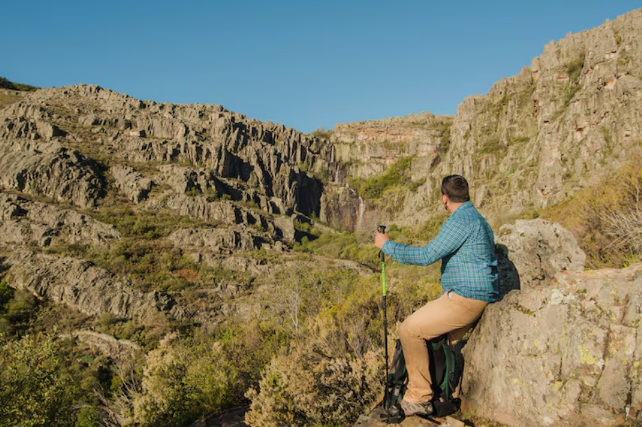 Mountaineering South Africa: A Guide to Mountains, Routes, Skills, and Adventure