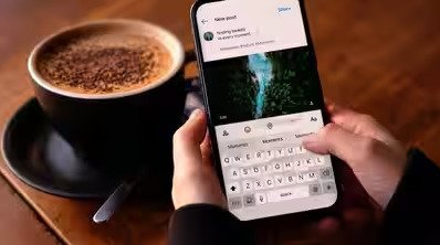 Short Hindi Captions for Instagram for Every Mood and Moment